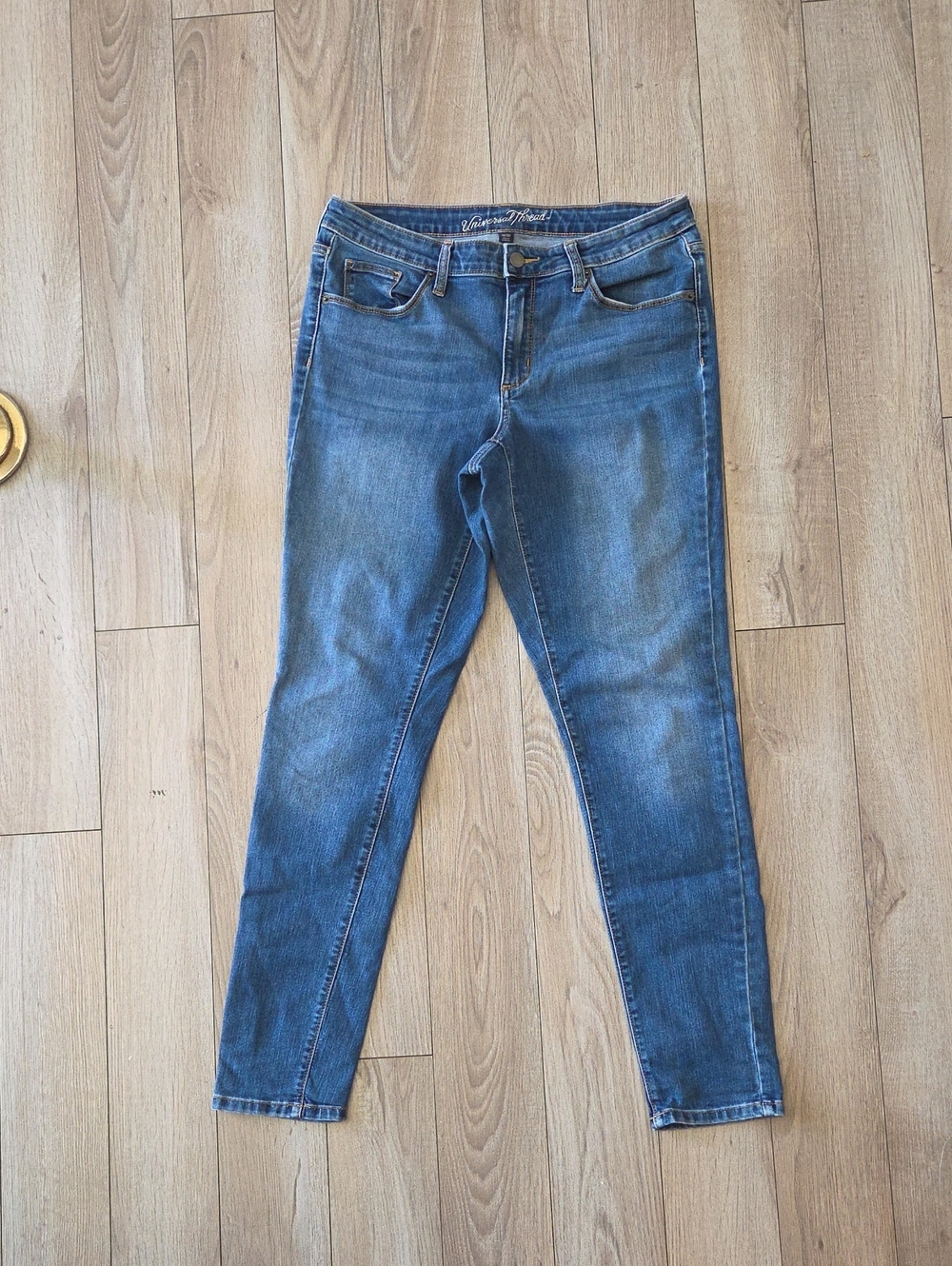 Universal Thread Skinny Jeans in Mid Blue Wash 10 30 R